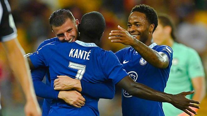 2021 赛季：纽约大都会队核心阿隆索蝉联本垒打大赛冠军，获封“北极熊王”