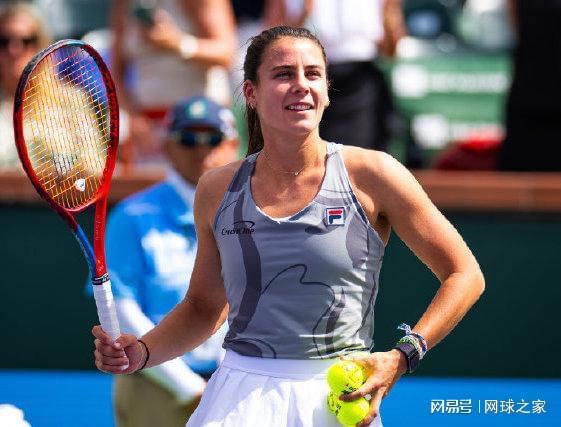 功离不开她 功离不开她